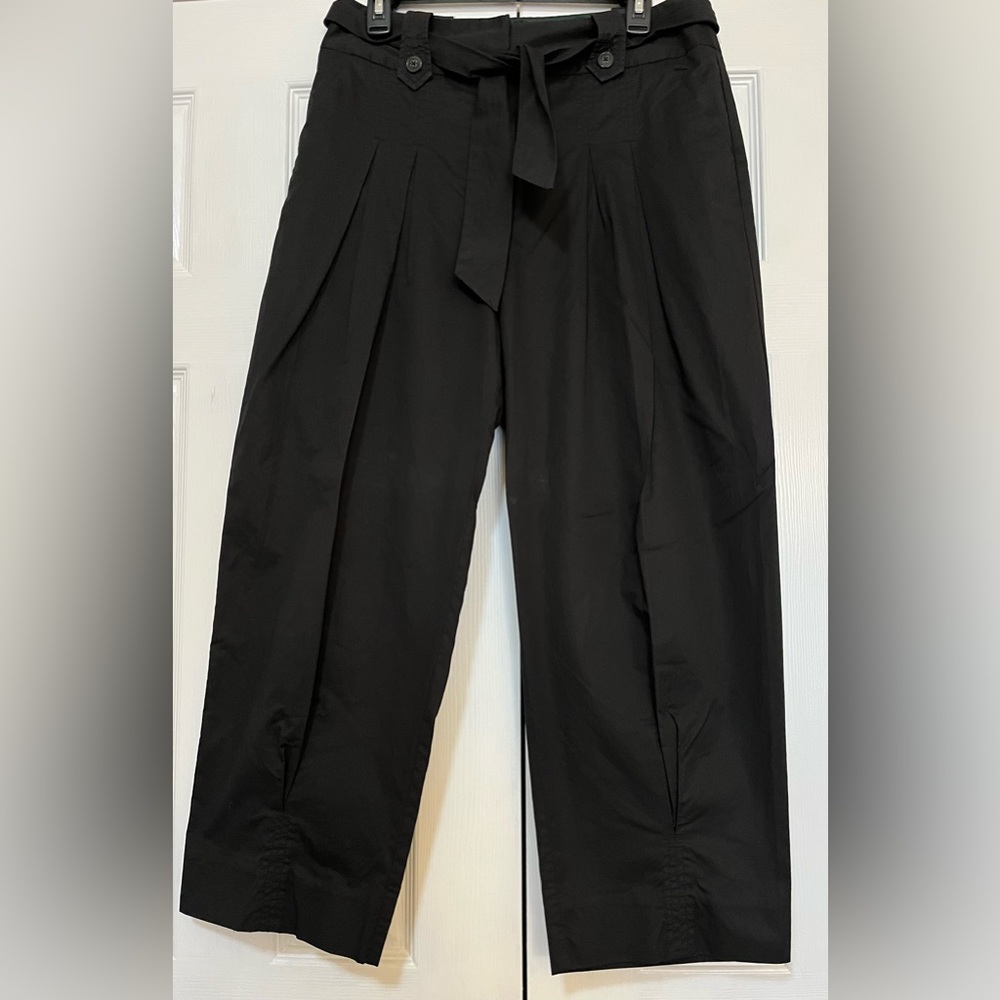 Anthropology Apparel Black Capri Pant with Pleaded Front Leg